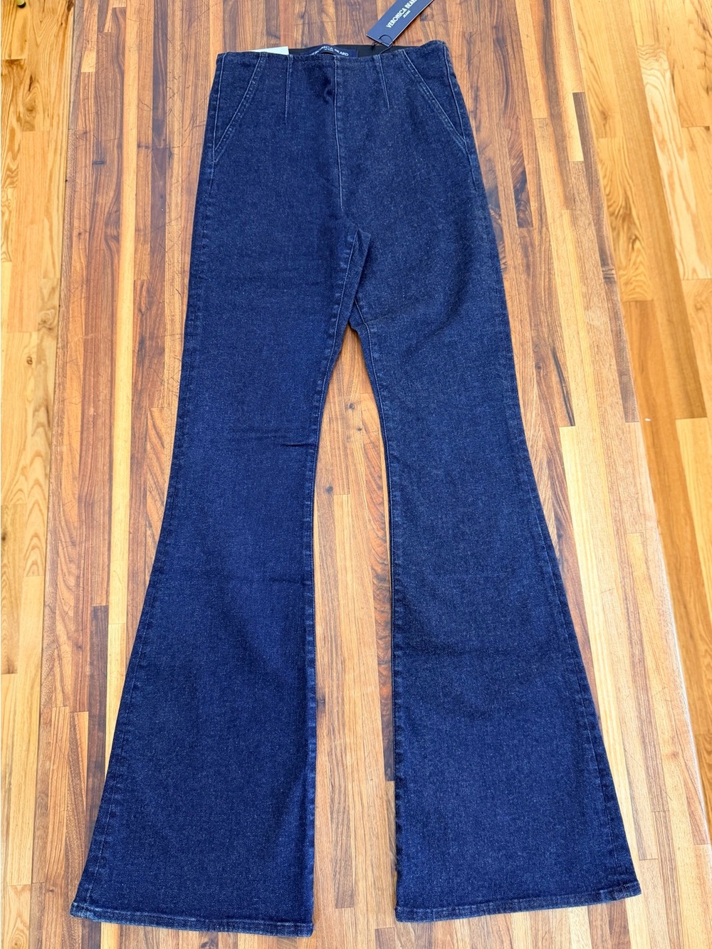 NWT - Veronica Beard Beverly Off-Duty Skinny Flare Jeans - Oxford - Small